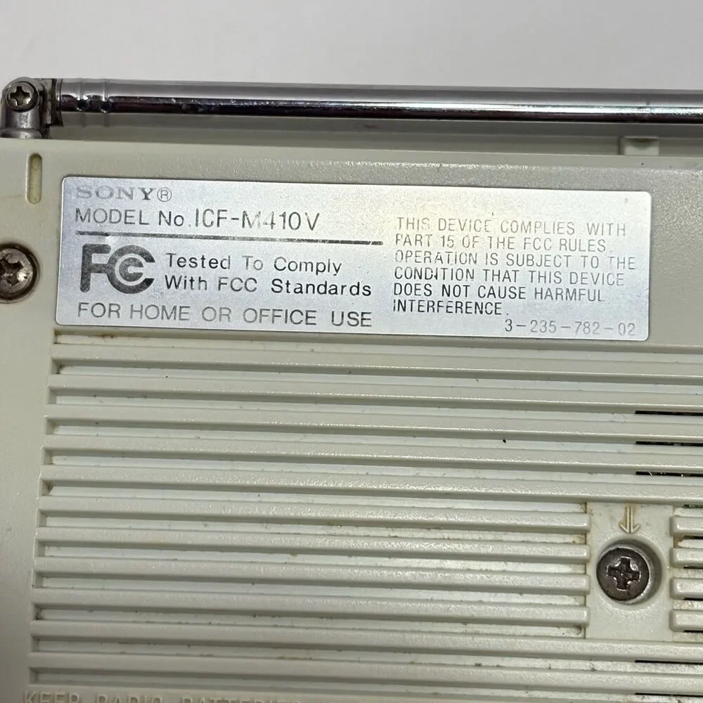 Sony Liv 4 Band Radio Model ICF-M410V TV Weather FM AM Digital Scanning (Works)